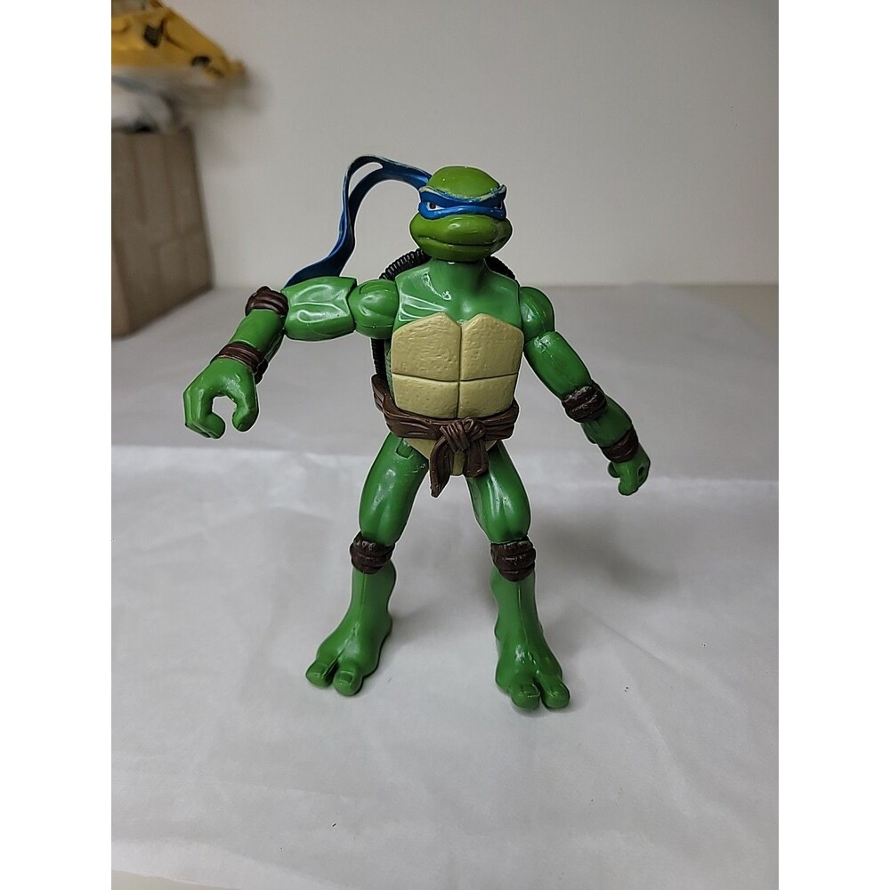 2006 Playmate Teenage Mutant Ninja Turtle TMNT Leonardo 6" Action Figure